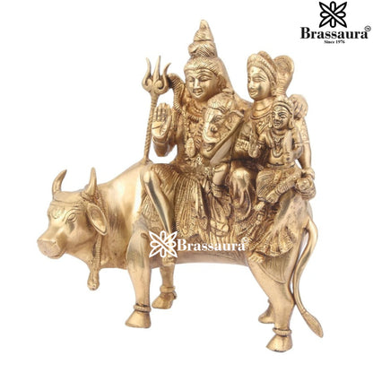 Brass Royal Golden Setting on Nandi Shiv Family  Weight 4.5 Kg & Height 11 Inch