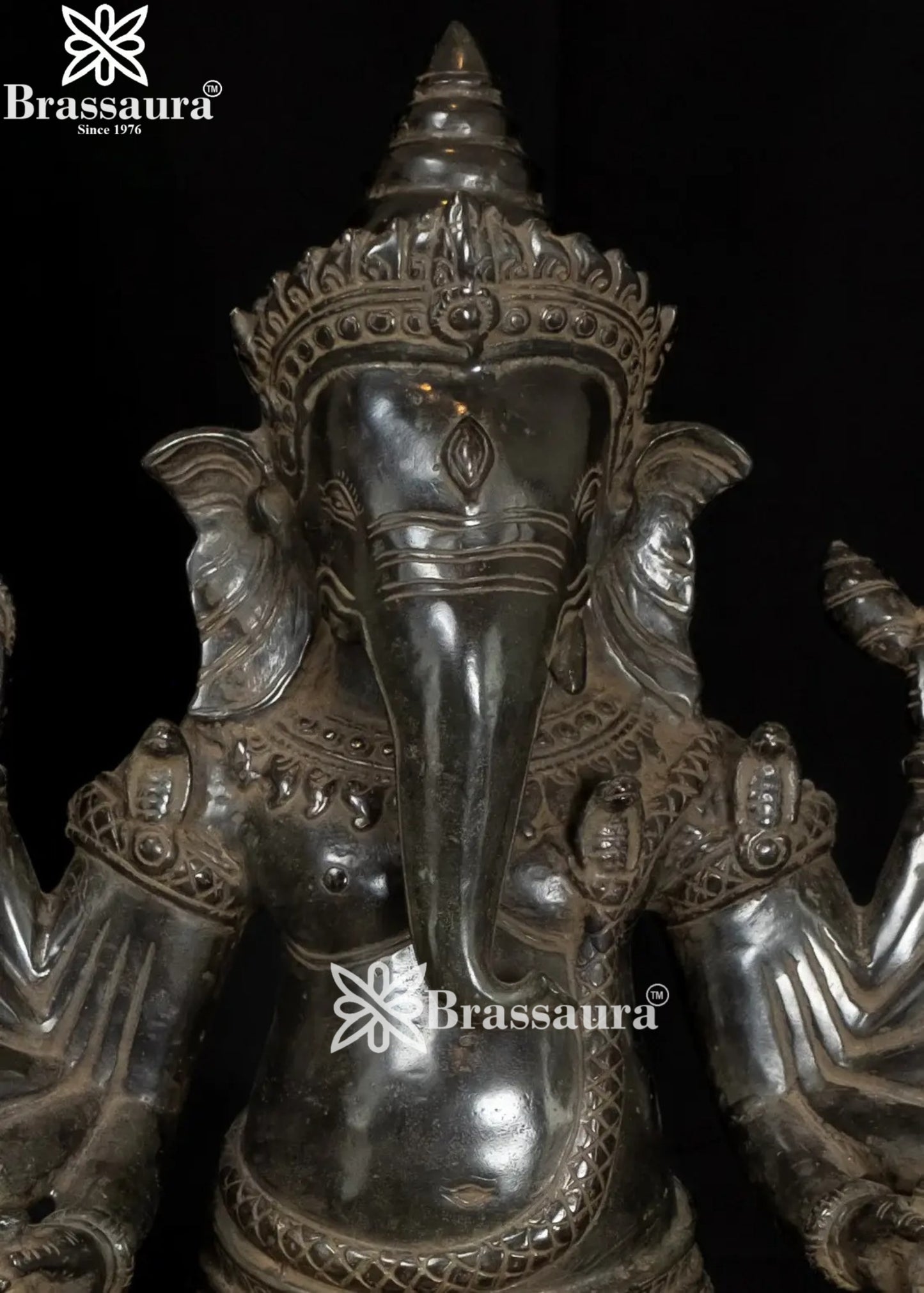 Bronze Ganesha Statue Weight 9 Kg And Height 25 Inch