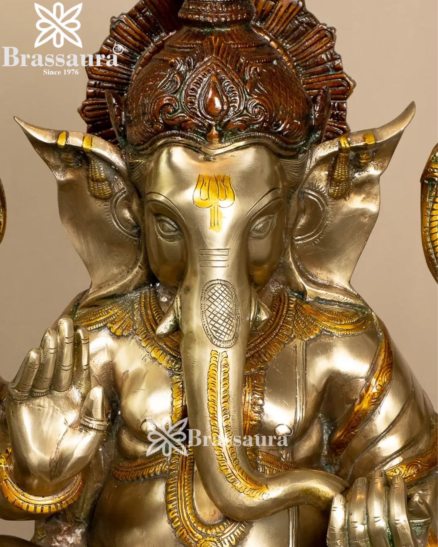 Brass Ganesha Statue Weight 24.5 Kg And Height 20.5 Inch