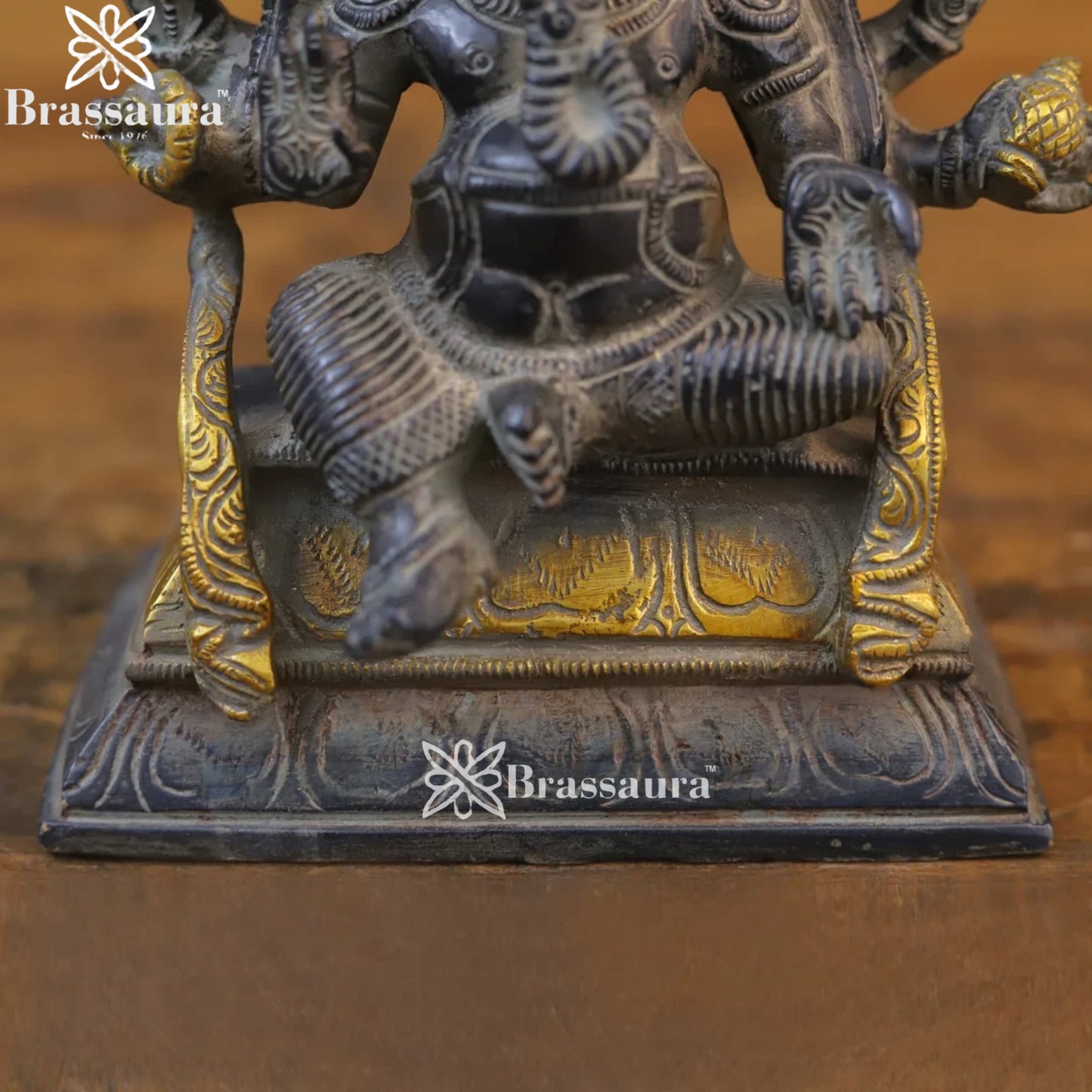 Brass Ganesha Weight 2.44 Kg & Height 7 Inch