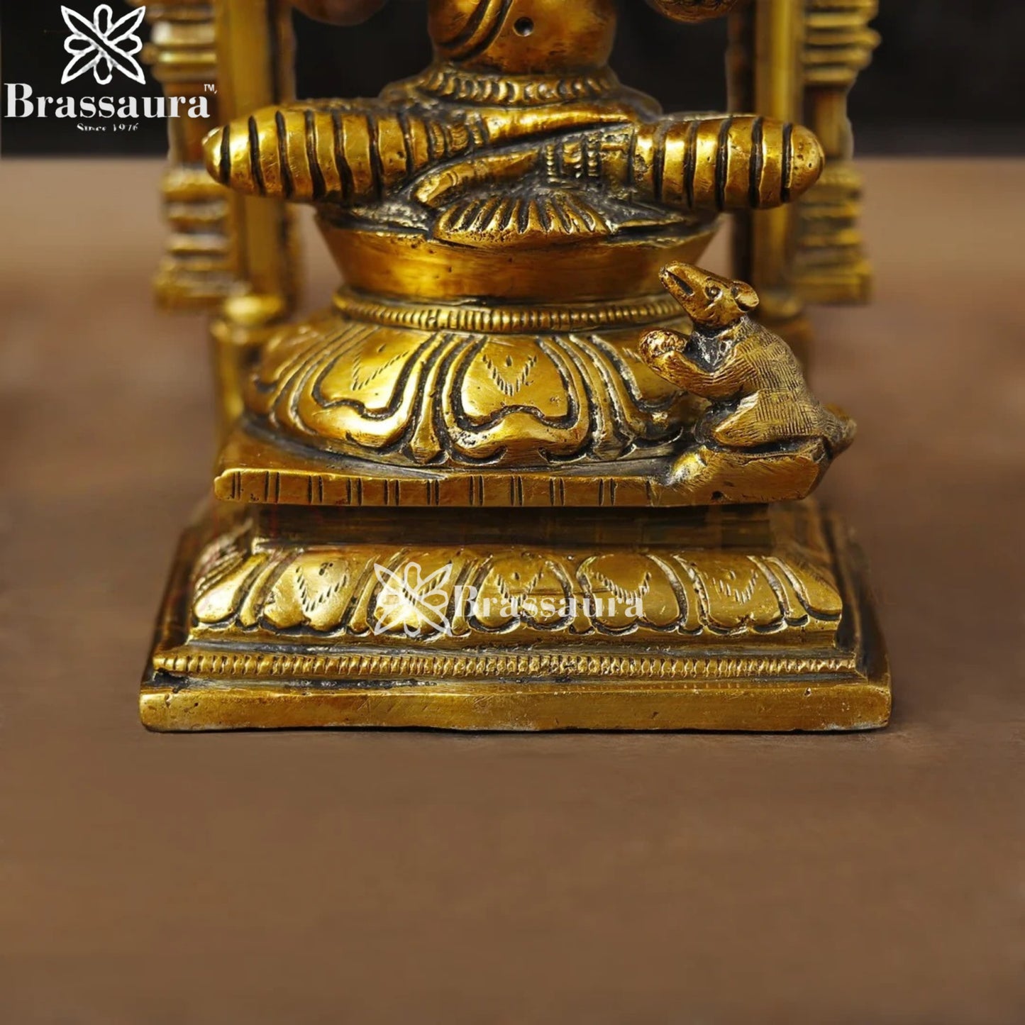 Brass Superfine Ring Ganesha Weight 2.7 Kg & Height 9.5 Inch