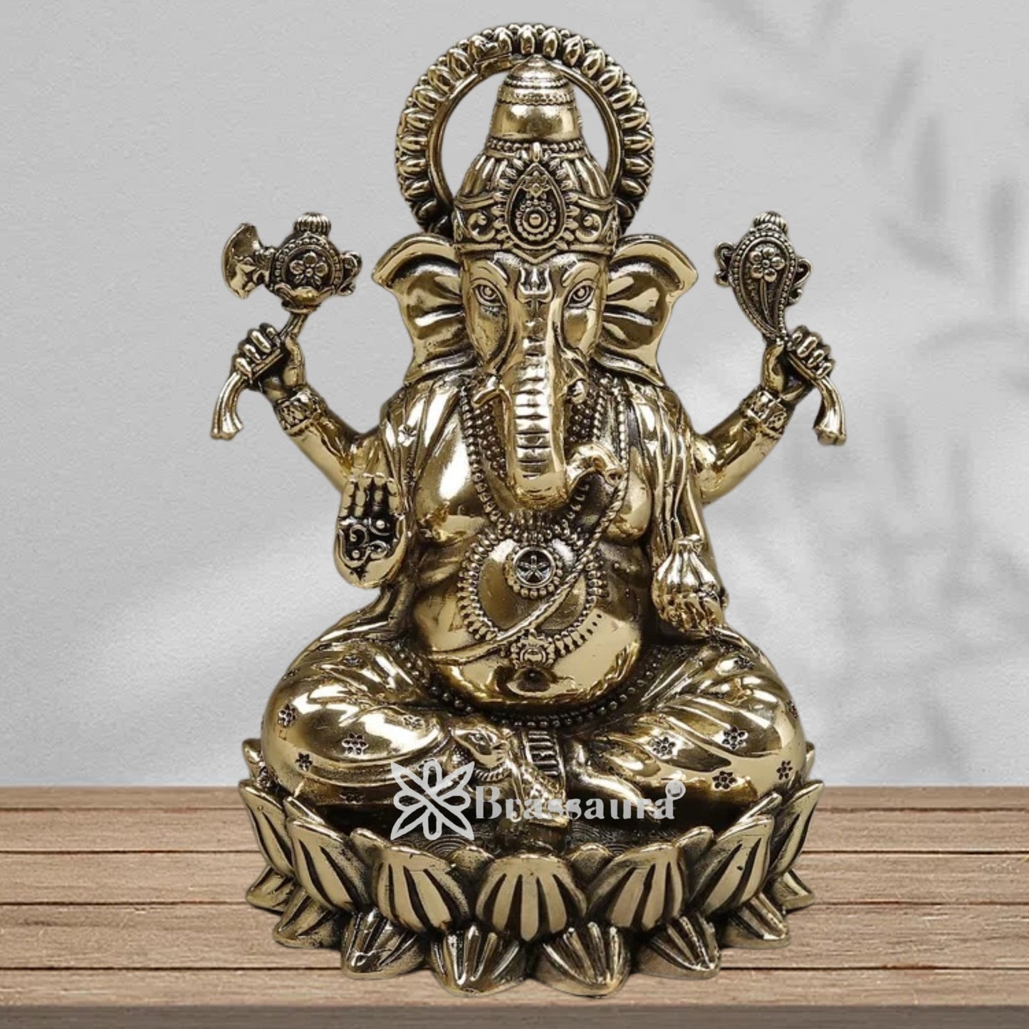 Brass Super fine Ganesha Statue Weight .122 Kg And Height 3 Inch