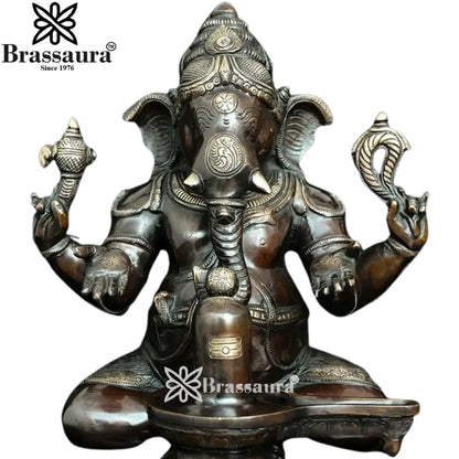 Brass Ganesha Statue Weight 15.6 Kg And Height 14.5 Inch