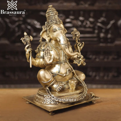 Brass Ganesha Weight 22.4 Kg & Height 20 Inch