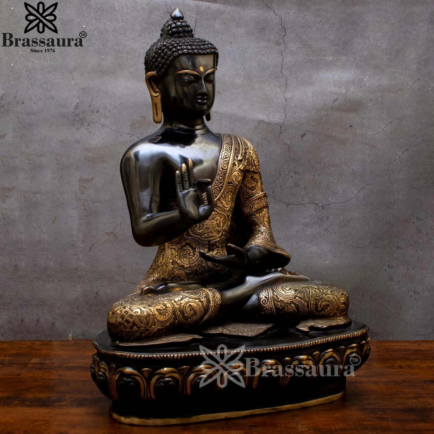Brass Blessing Buddha Weight 23 kg & Height 22.5 Inch