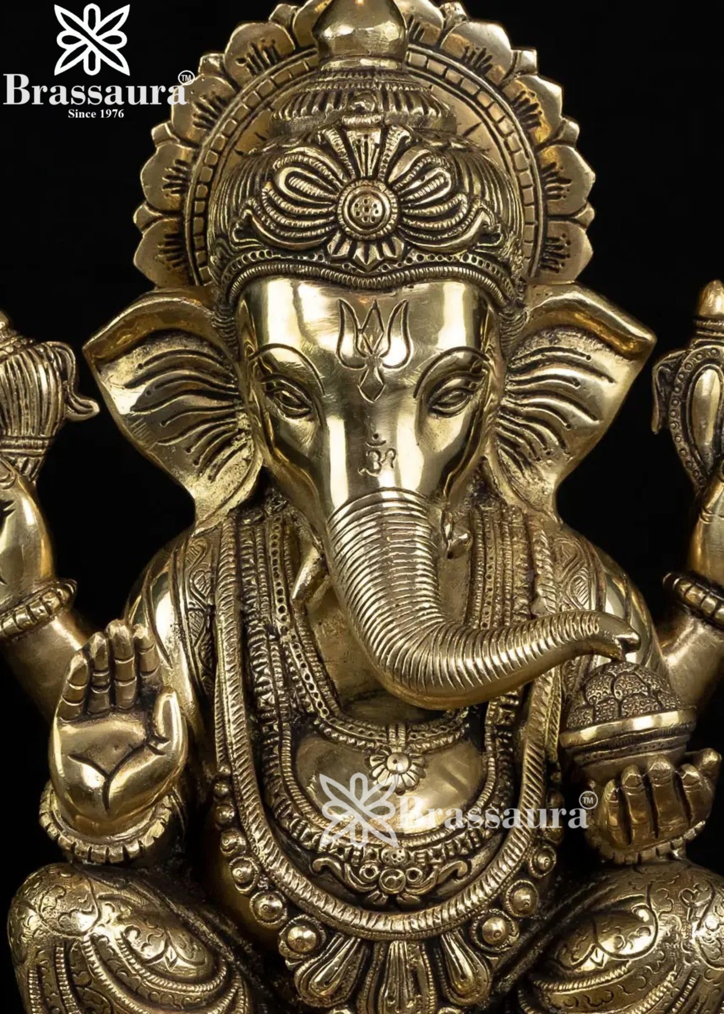 Brass Ganesha Statue Weight 9.7 Kg And Height 14 Inch