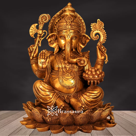 Brass Lotus Ganesha Statue Weight 8.4 Kg & Height 12 Inch
