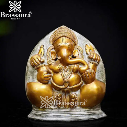 Brass Ganesha Statue Weight 7.66 Kg And Height 13 Inch