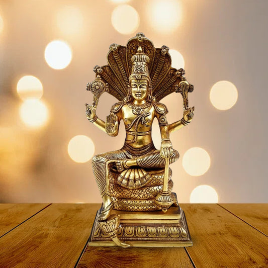 Brass Super fine Vishnu Statue Weight 8.7 Kg And Height 15 Inch