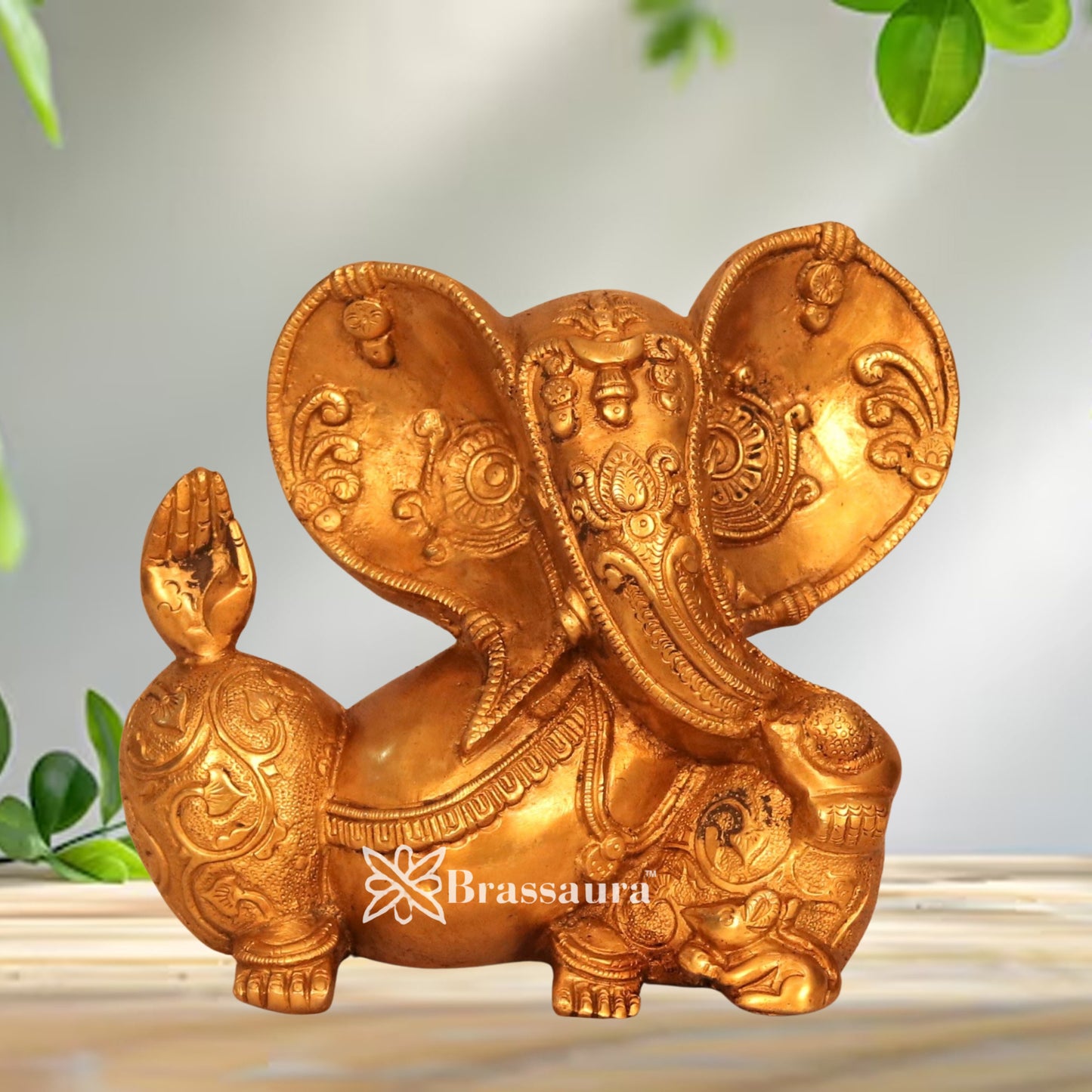 Brass Modern Ganesha Weight 3.9 Kg & Height 8 Inch