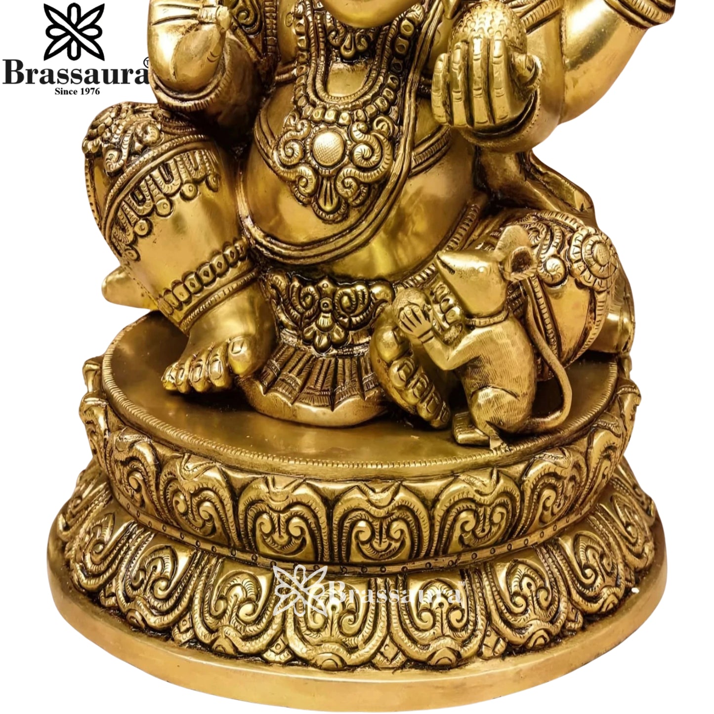 Brass Super fine Ganesha Weight 11.5 Kg & Height 14 Inch