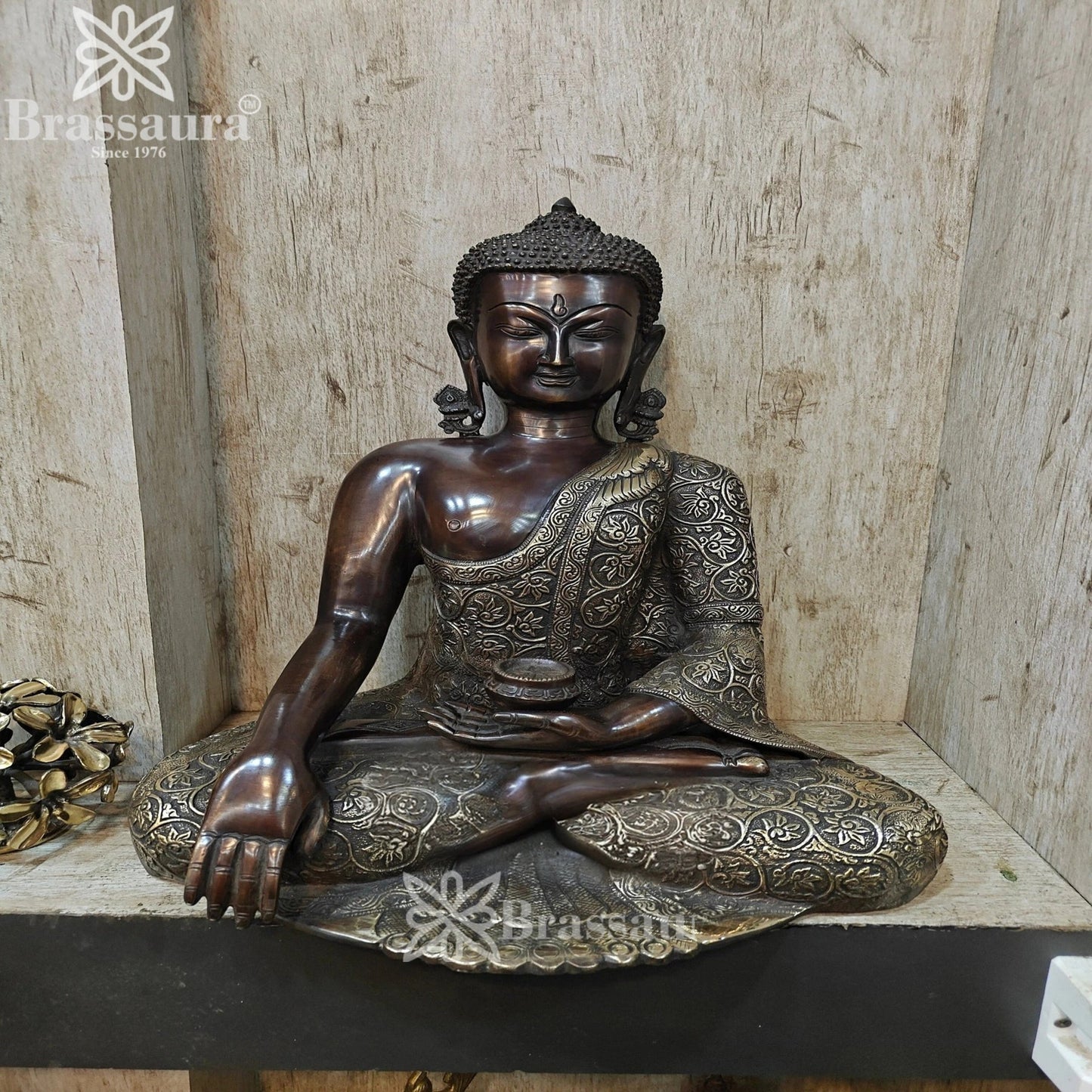 Brass Bhumisprasa Buddha Weight 14.5 kg & Height 17 Inch