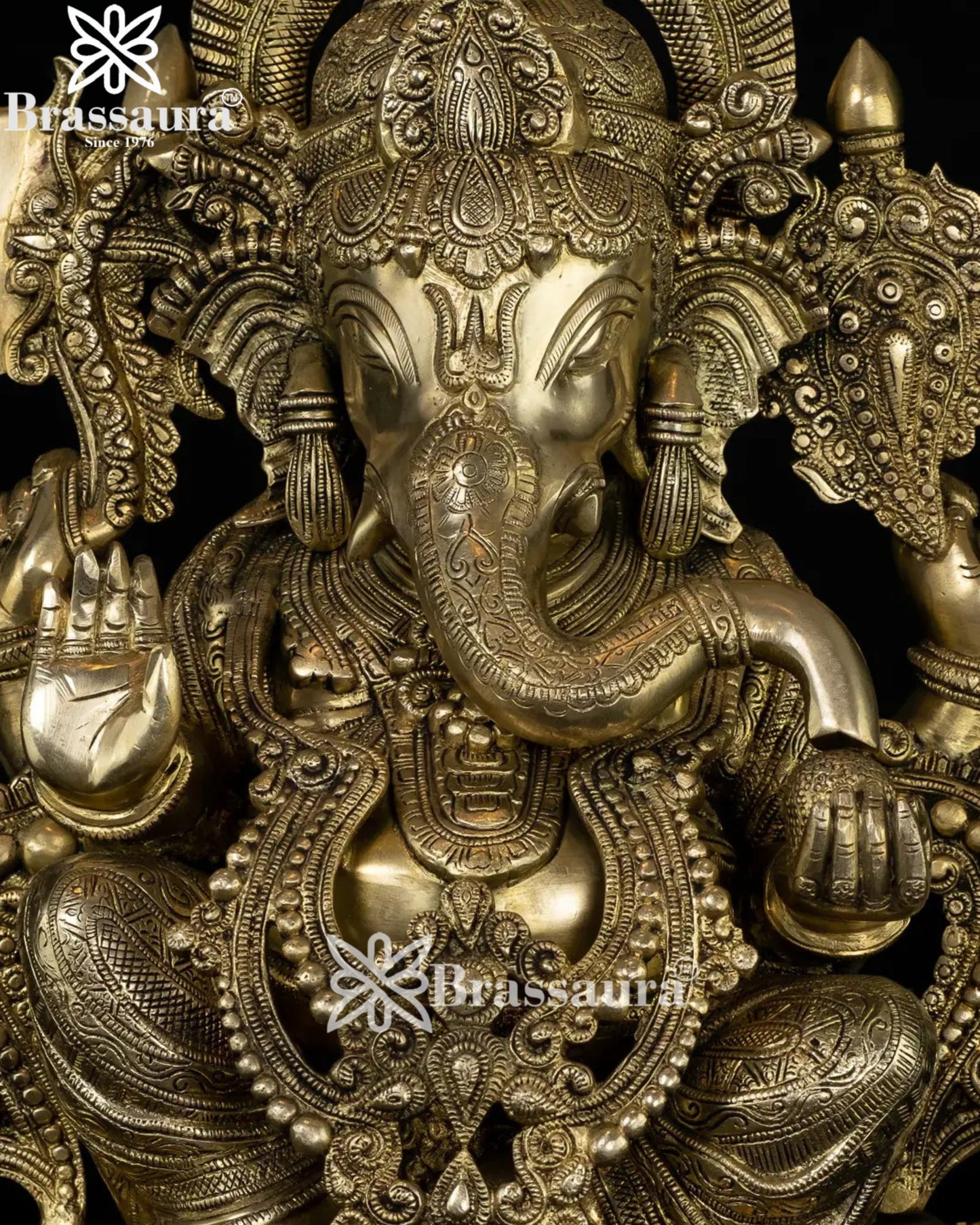 Brass Jewellery Work Ganesha Statue Weight 30 Kg And Height 22.5 Inch