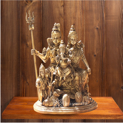 Brass Lord Shiv Family Statue Weight 5.3 Kg And Height 9.5 Inch