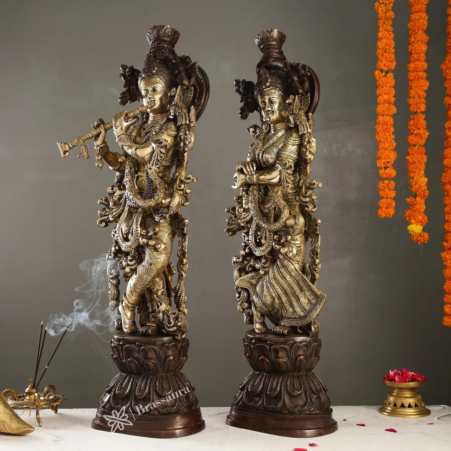 Brassaura™ Antique Brass Handcrafted Radha Krishna Statue – 30 Inch Height, 33 Kg | Intricate Detailing & Vintage Finish