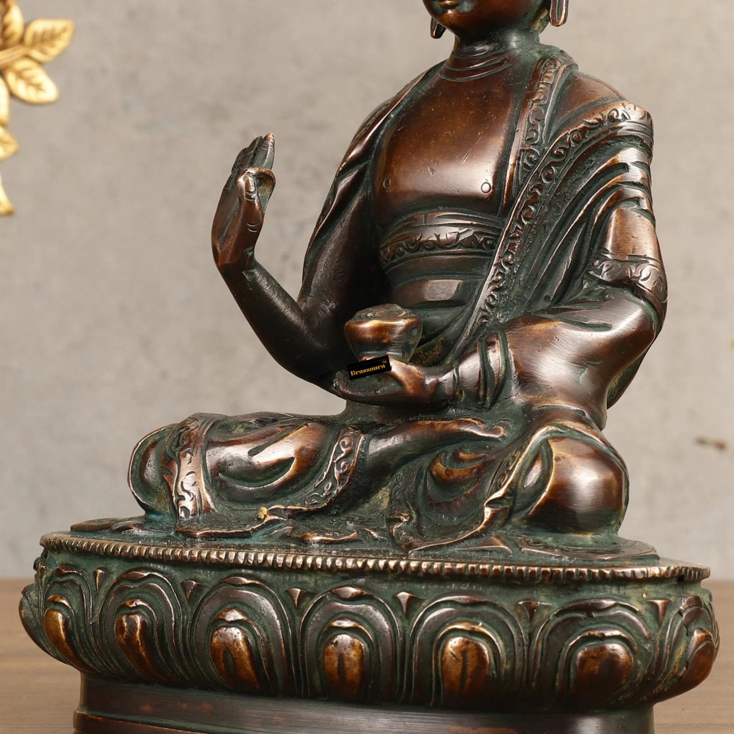 Brassaura™ Pure Brass Buddha Statue in Antique Finish – Height 8 Inches, Weight 2.25 Kgs