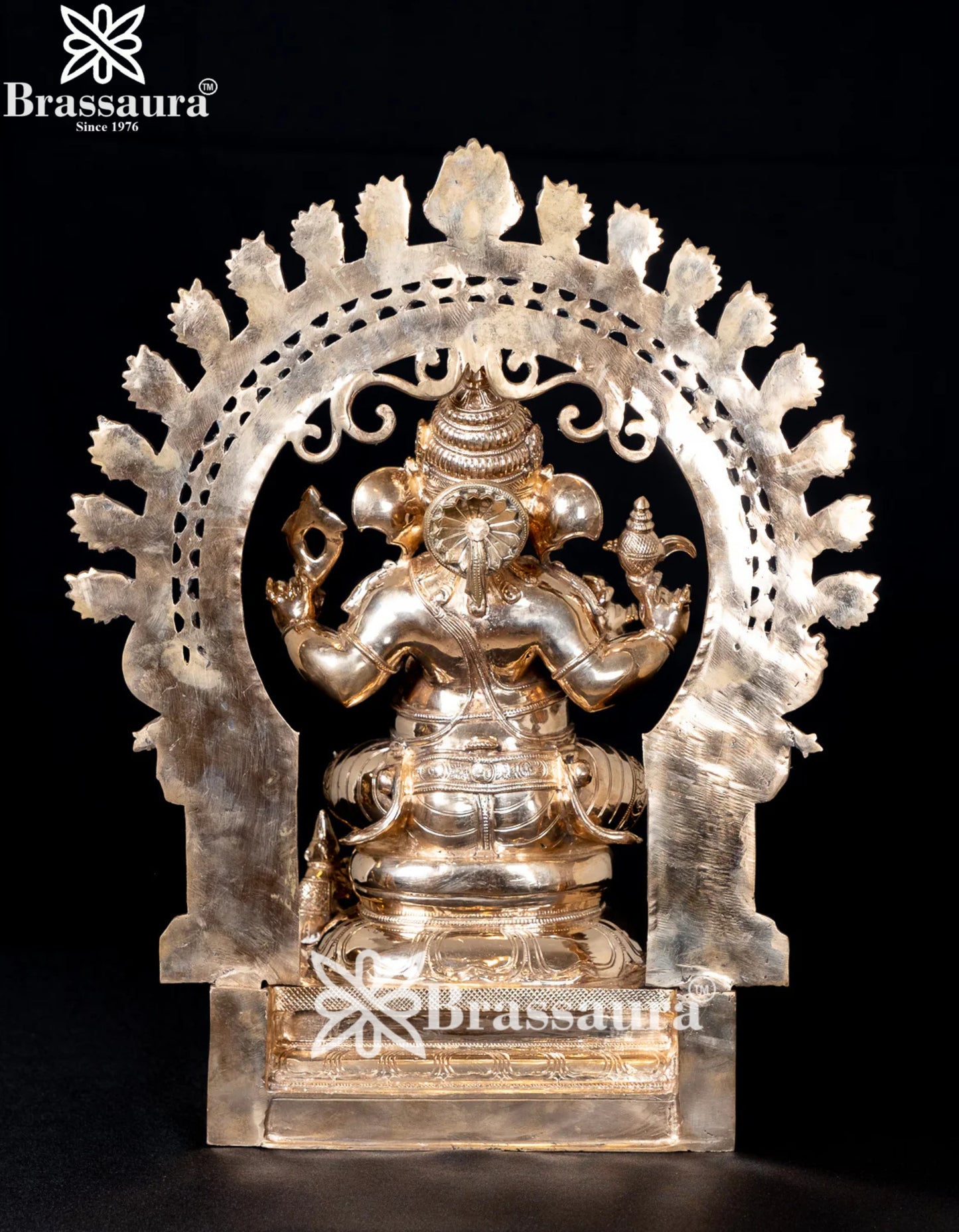 Bronze Ring Ganesha Statue Weight 22 Kg And Height 21 Inch