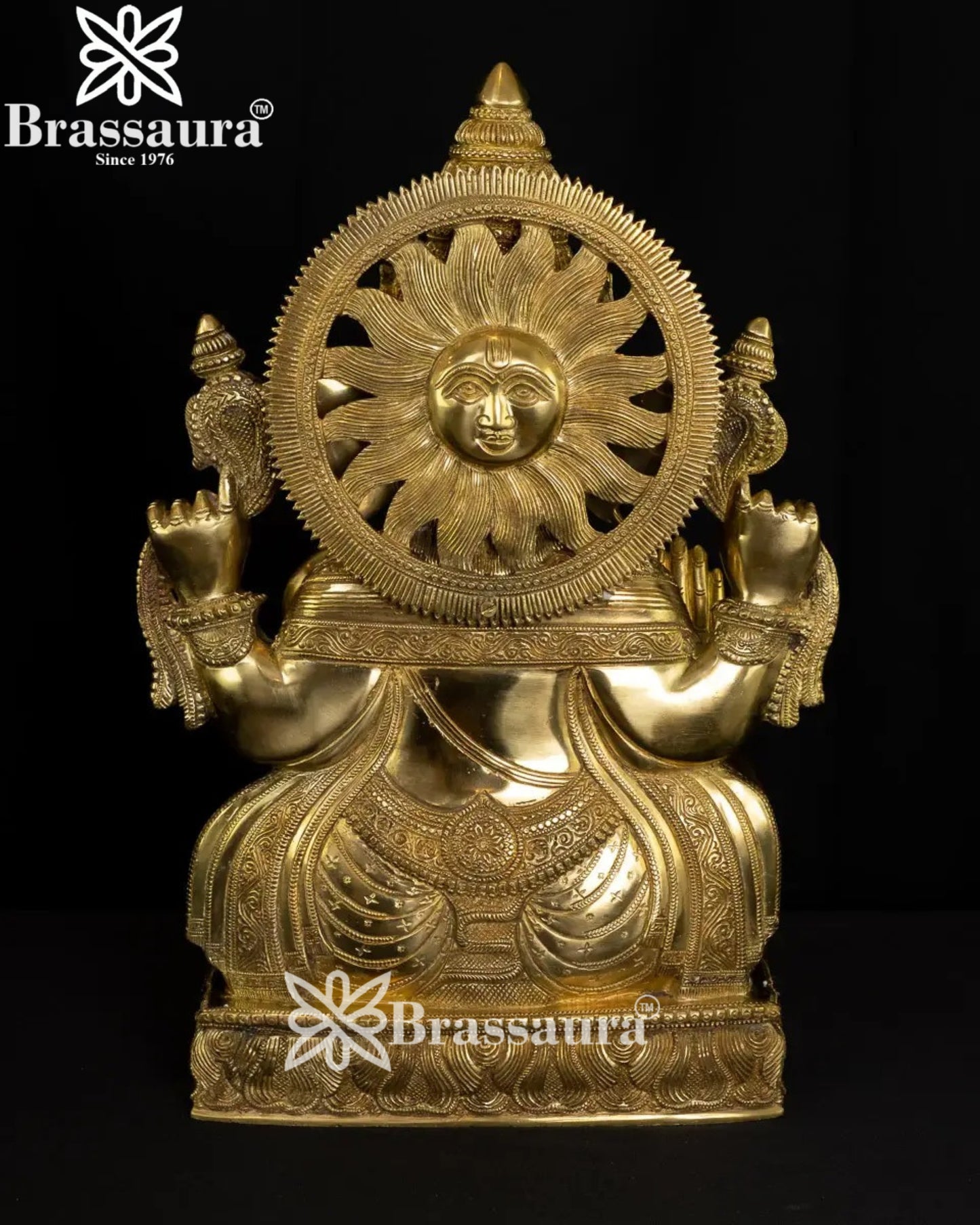 Brass Ganesha Statue Weight 21 Kg And Height 19.5 Inch