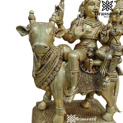 Brass Antique Shiva Family Setting on Nandi Weight 12.5 Kg & Height 16 Inch
