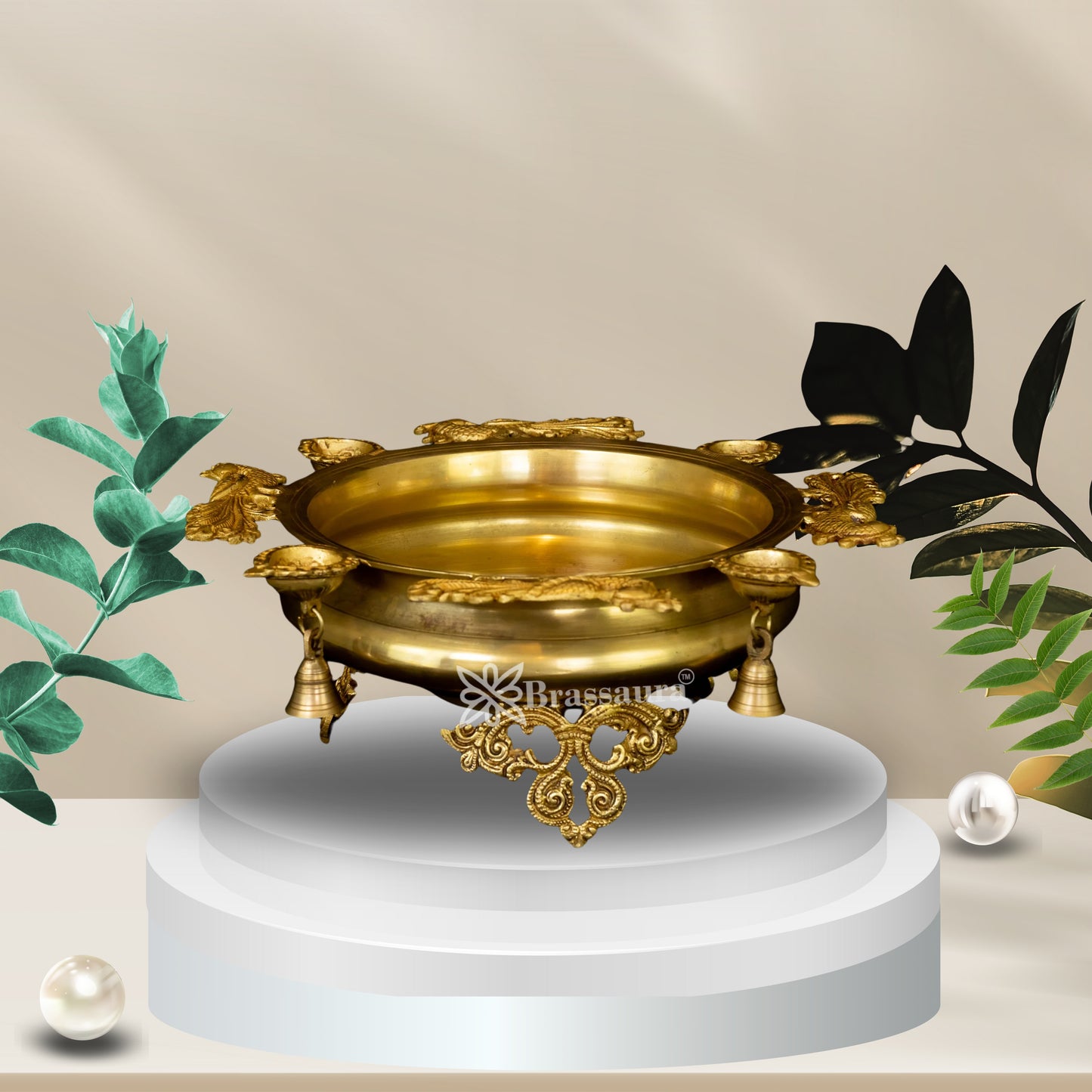 Brass Urli For Home Décor And Gift Items Weight 4.7 kg Height 12.7 Inch