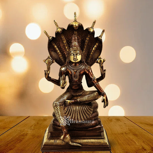 Brass Antique Vishnu Statue Weight 11 Kg And Height 16 Inch
