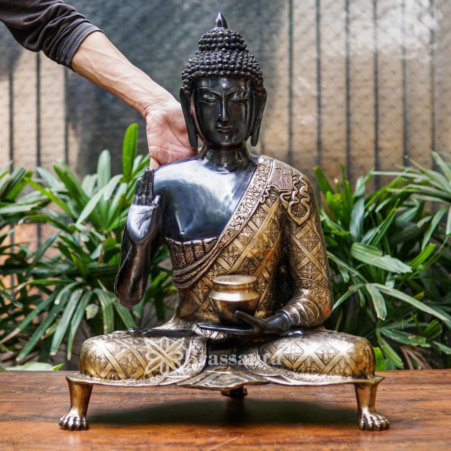 Brass Blessing Buddha Weight 21 kg & Height 25.5 Inch