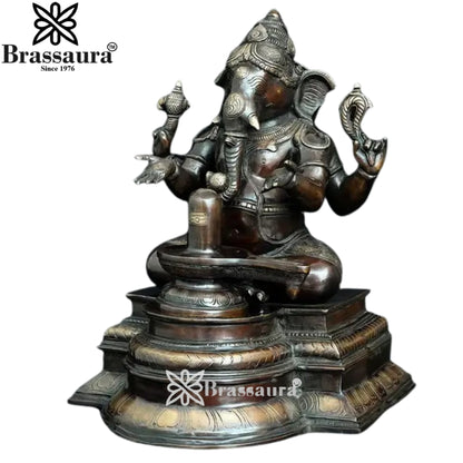 Brass Ganesha Statue Weight 15.6 Kg And Height 14.5 Inch