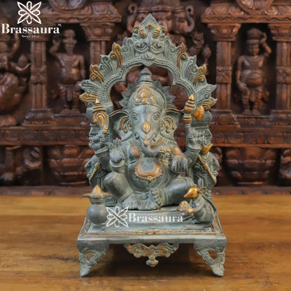 Brass Vintage Ring Ganesha Weight 11.5 Kg & Height 17.5 Inch