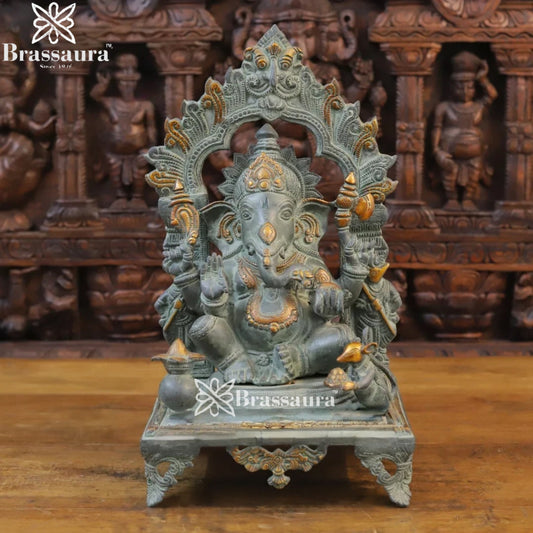 Brass Vintage Ring Ganesha Weight 11.5 Kg & Height 17.5 Inch