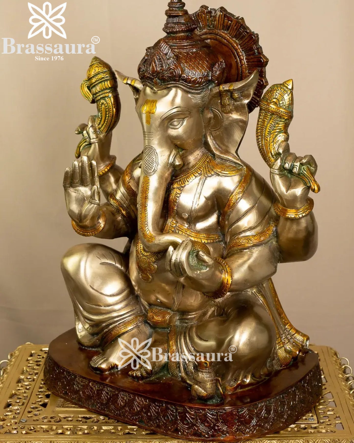 Brass Ganesha Statue Weight 24.5 Kg And Height 20.5 Inch