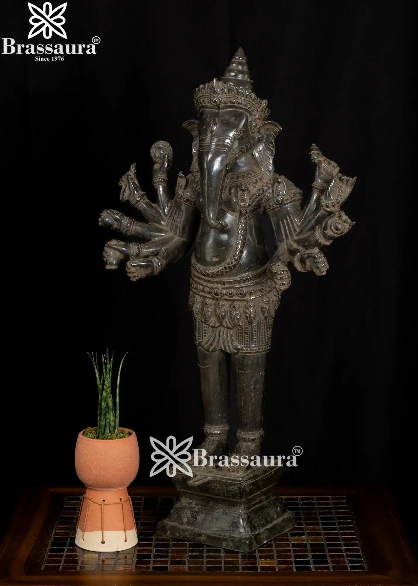 Bronze Ganesha Statue Weight 9 Kg And Height 25 Inch