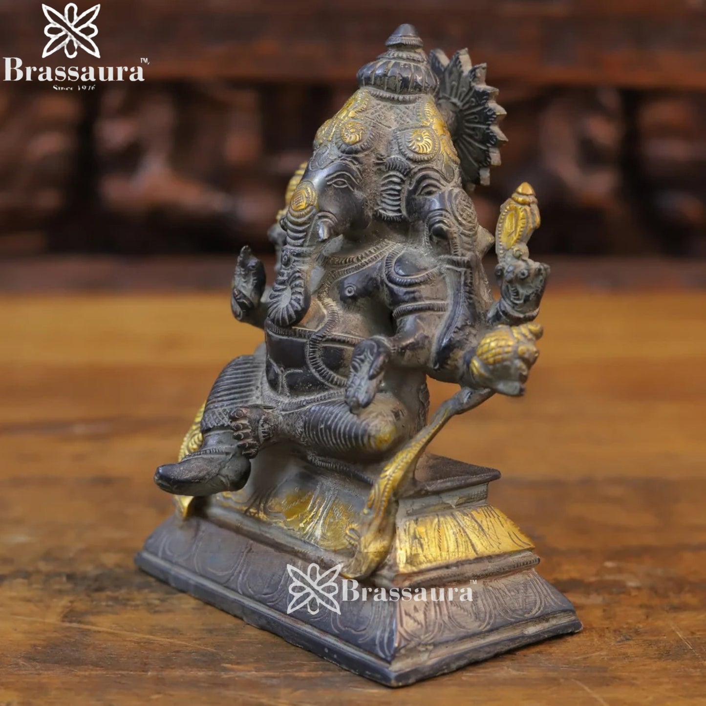Brass Ganesha Weight 2.44 Kg & Height 7 Inch