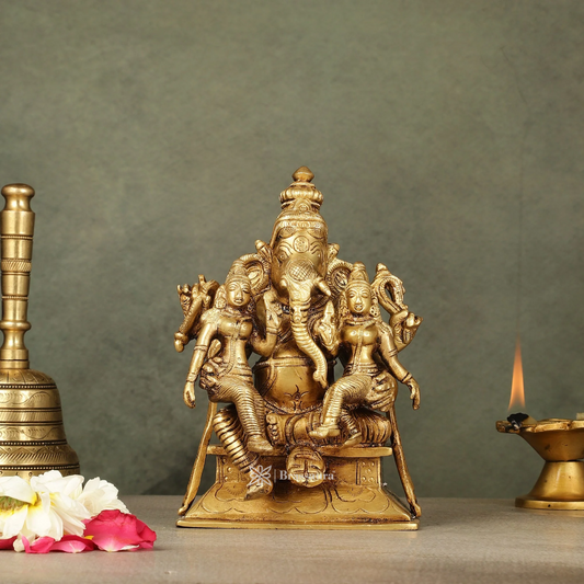 Brassaura™ Pure Brass Ganesha with Riddhi Siddhi – Height 7 Inches, Weight 2.5 Kgs | Auspicious Idol