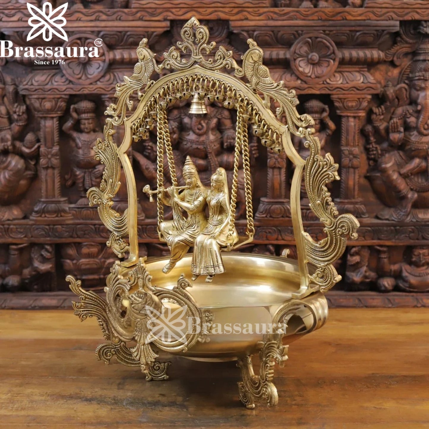 Brass Radha Krishna Urli Statue Weight 14.06 Kg And Height 23.5 Inch