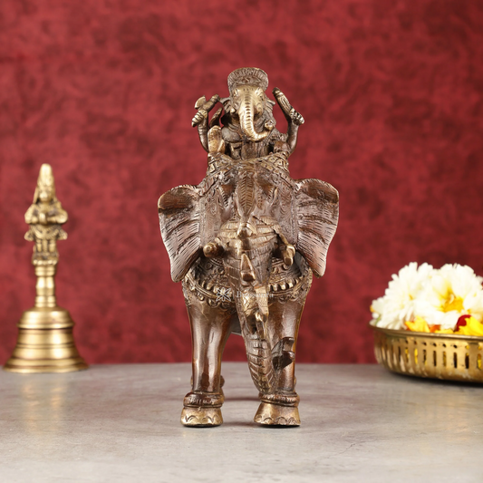 Brassaura™ Handcrafted Brass Ganesha with Riddhi Siddhi on Elephant – Height 7.5 Inches, Weight 2.7 Kgs