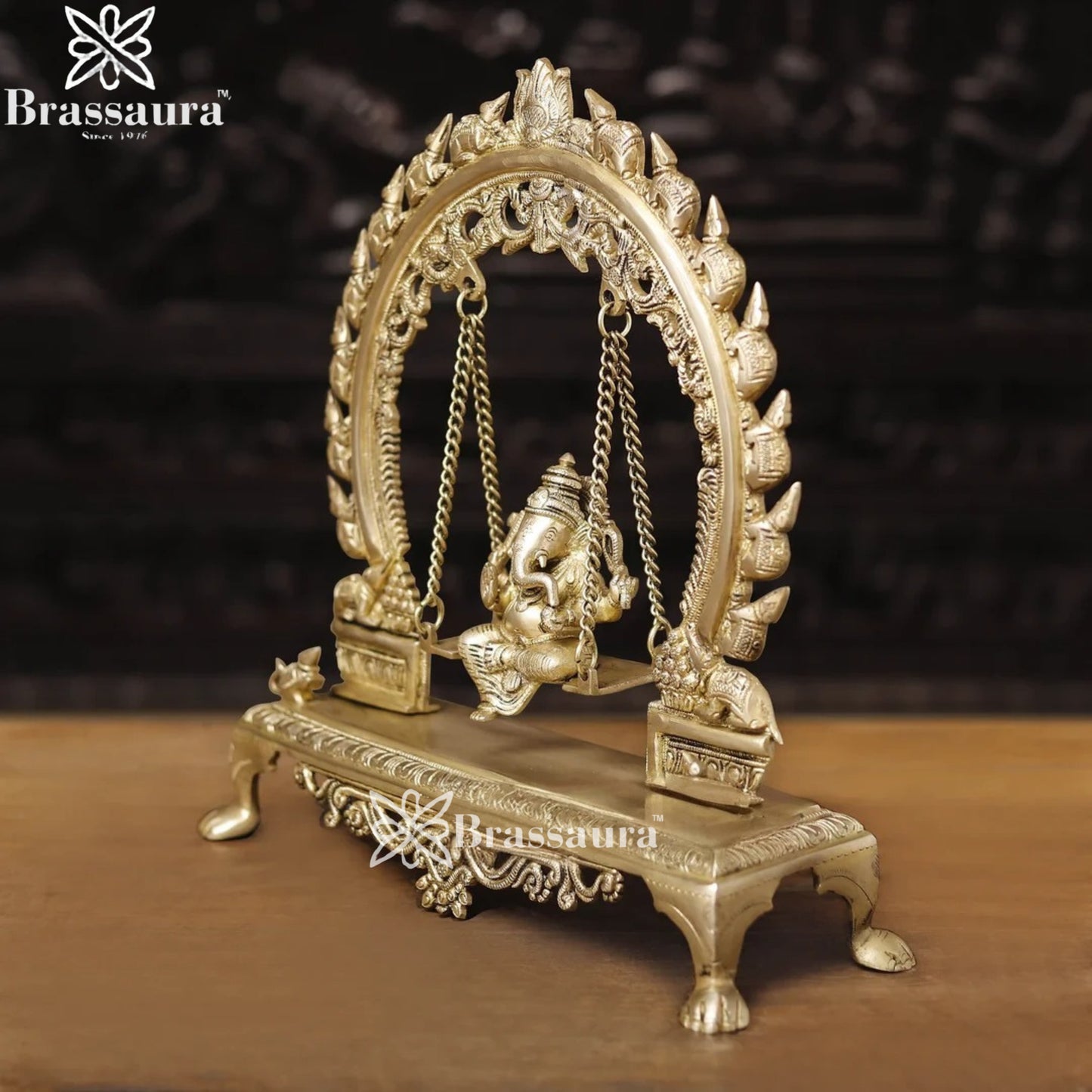 Brass Golden Ganesha Jhula Weight 5.4 Kg & Height 15.5 Inch