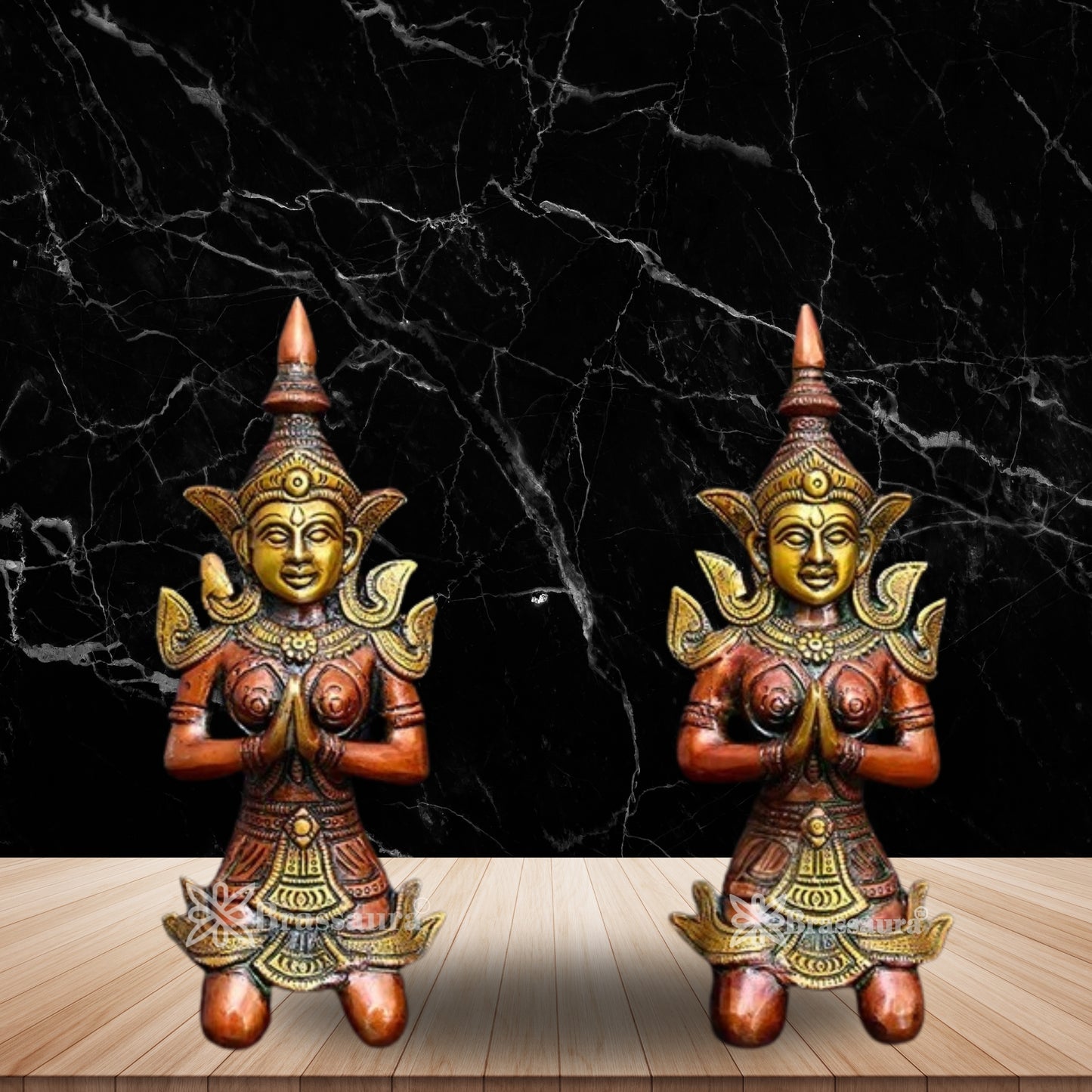 Brass Lady Statue Weight 3.2 Kg And Height 22.5 Inch