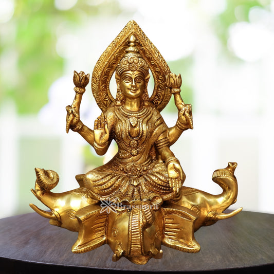 Brass Lakshmi Murti Weight 4 Kg And Height 9 Inch