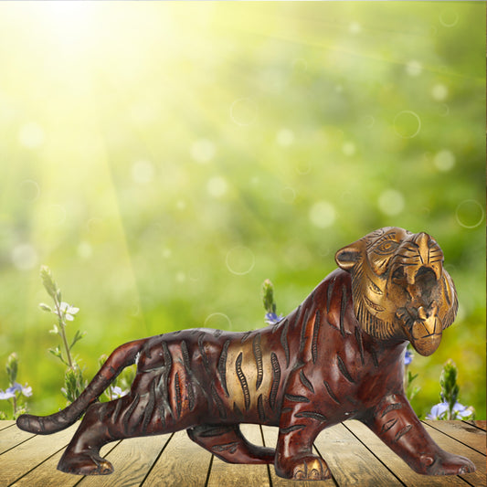 Brass Tiger For Home Décor And Gift Items Weight 3.2 kg Height 7 Inch