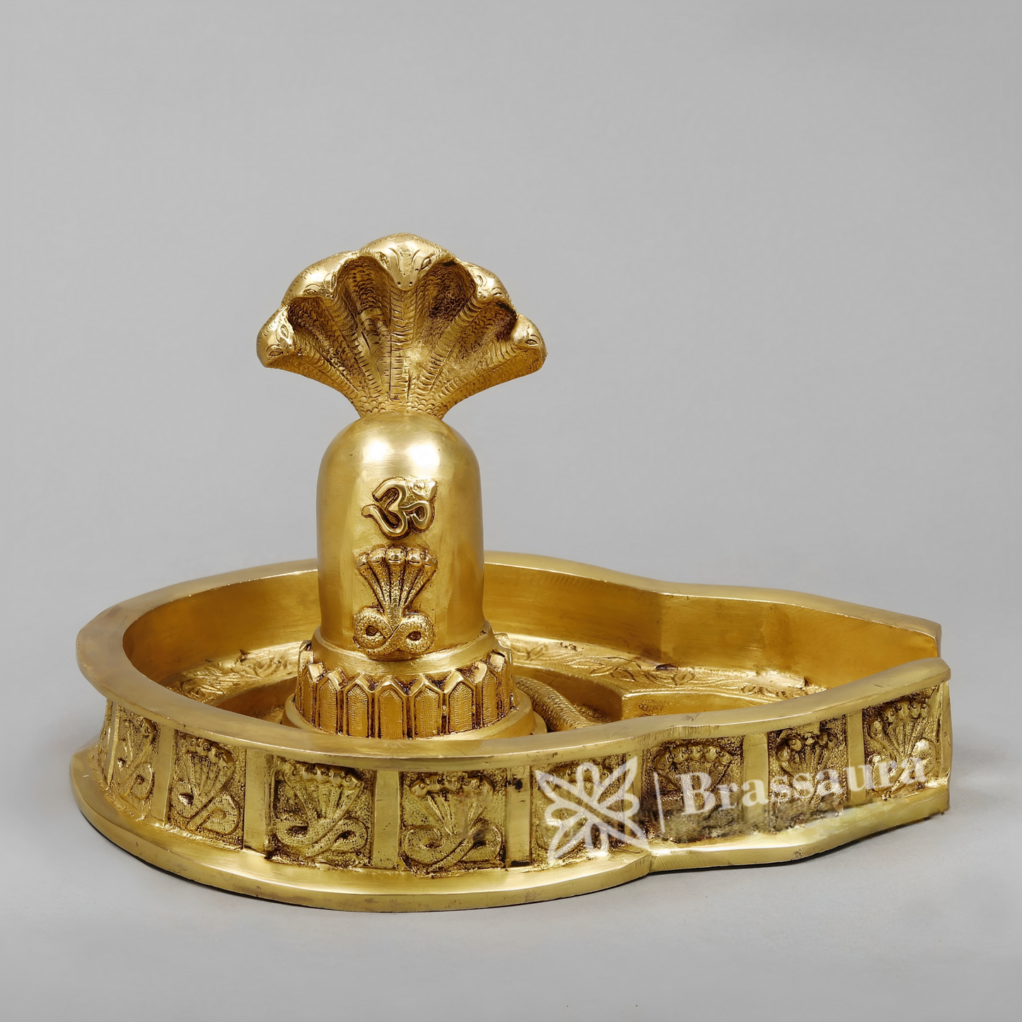 Brassaura™ Pure Brass Shivling– 8 Inch Height, 5.750 Kg Weight – Handcrafted Sacred Symbol of Lord Shiva