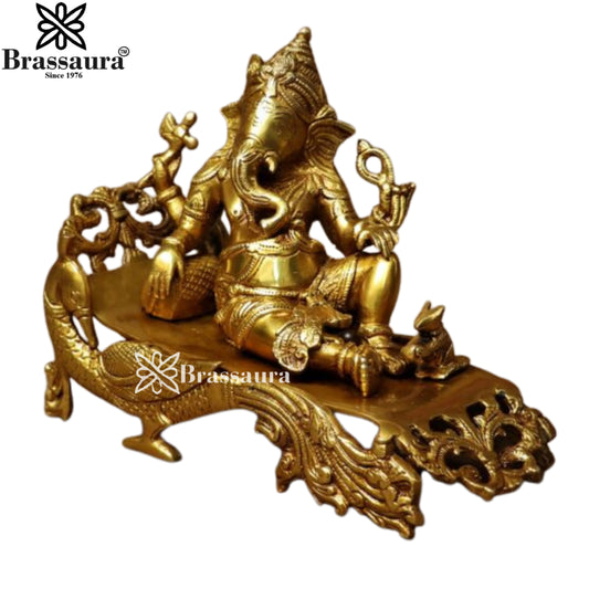 Brassaura® मयूर सिंहासना पर लेटे हुए पीतल के गणेश | पीतल की मूर्ति | ऊंचाई 7.5 इंच