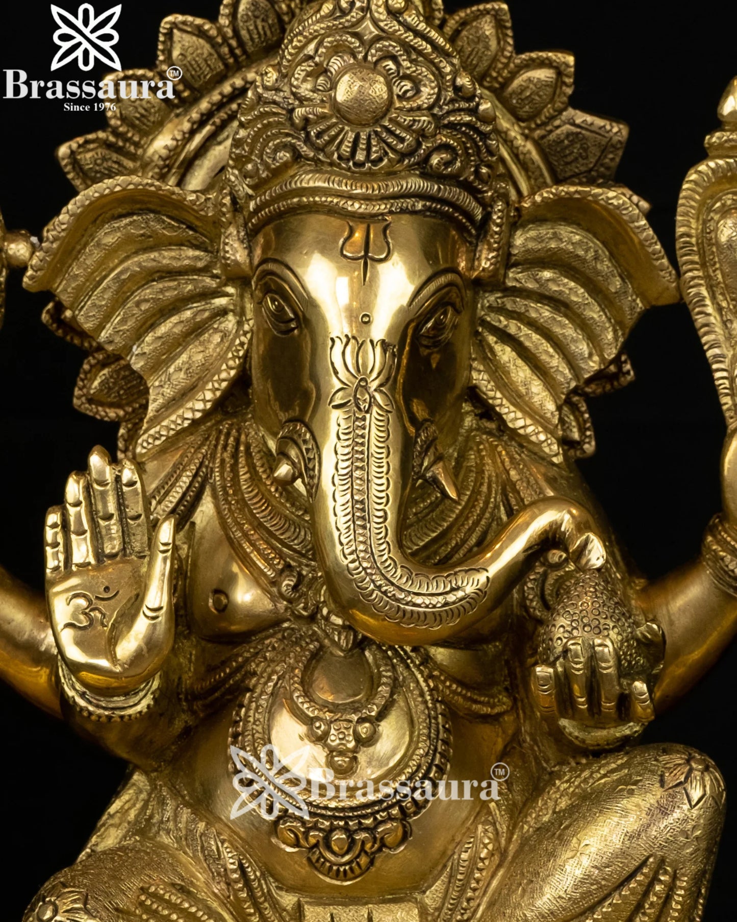 Brass Ganesha Statue Weight 9.5 Kg And Height 13 Inch