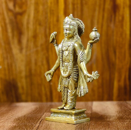Brassaura™ Lord Dhanvantari Brass Statue – 10 Inches Height, 2.7 Kgs Weight | Symbol of Healing & Ayurveda