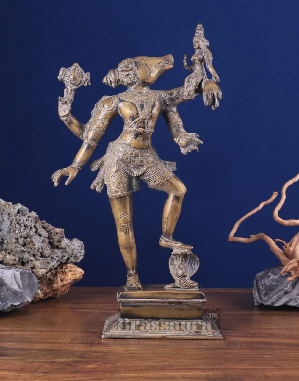 Brassaura™ Pure Brass Lord Varaha with Bhooma Devi Idol – 17.5 Inch Height, 6.3 kg Weight | Handcrafted Hindu Statue for Temple & Home