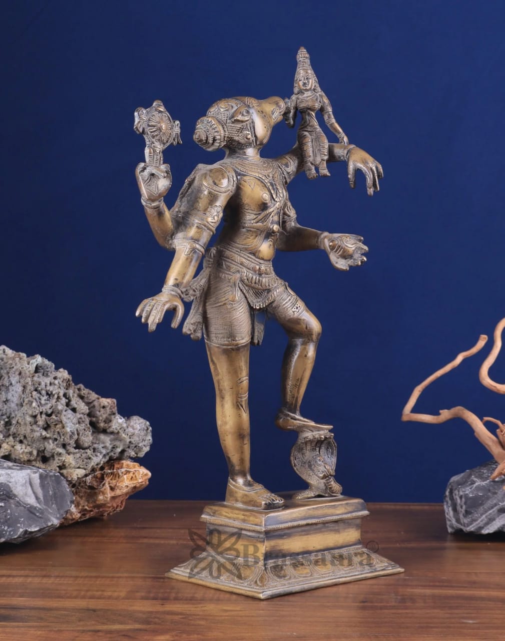 Brassaura™ Pure Brass Lord Varaha with Bhooma Devi Idol – 17.5 Inch Height, 6.3 kg Weight | Handcrafted Hindu Statue for Temple & Home