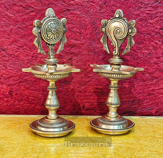 Brassaura® Brass Shankhu Chakra Panchdeepam Oil Lamps – Height 9 Inches | Pair of 5-Wick Lamps, 2.5 Kgs