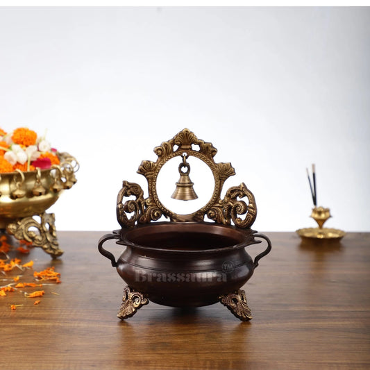 Brassaura® Classic Brass Urli Bowl – 1.4 kgs, 7 Inches Height – Decorative Flower & Diya Bowl for Home Ambiance