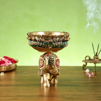 Brassaura™ Classic Brass Urli Bowl – 3 kgs, 7.5 Inches Height – Decorative Floral & Diya Bowl for Home Decor