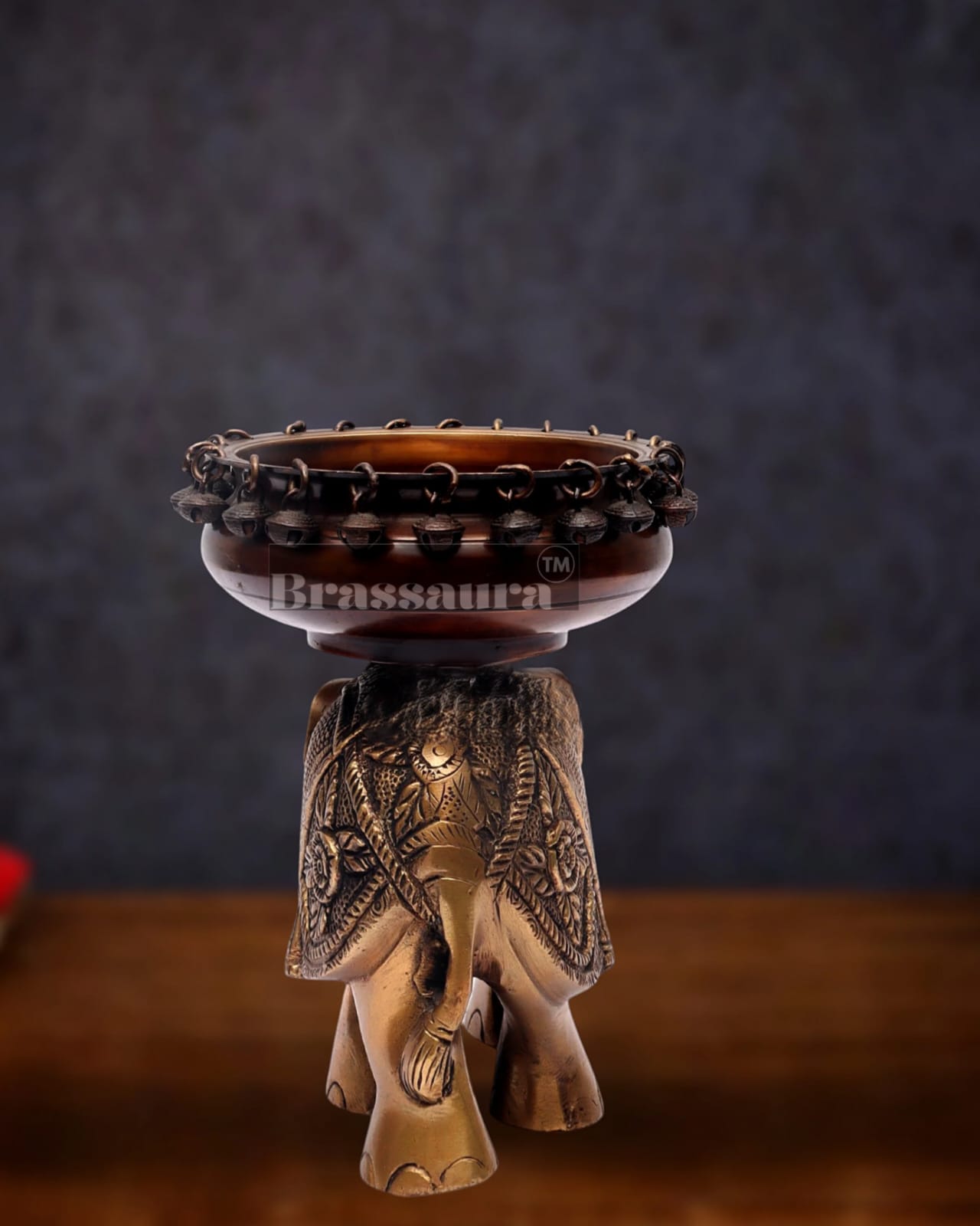 Brassaura™ Classic Brass Urli Bowl – 3 kgs, 7.5 Inches Height – Traditional Decorative Bowl for Flowers & Diyas