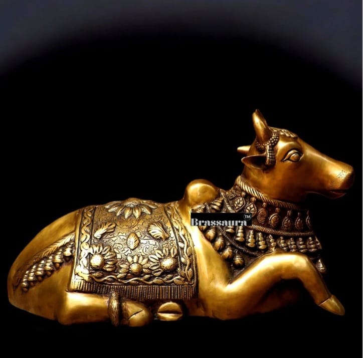 Brassaura™ Pure Brass Vintage Nandi Sculpture – Height 11 Inches & Weight 9.7 Kgs | Handcrafted Traditional Idol